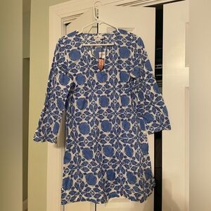 Vineyard Vines women’s beach cover up